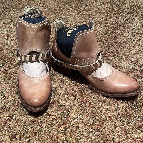 Blade Freebird by Steven - Picture 1 of 7